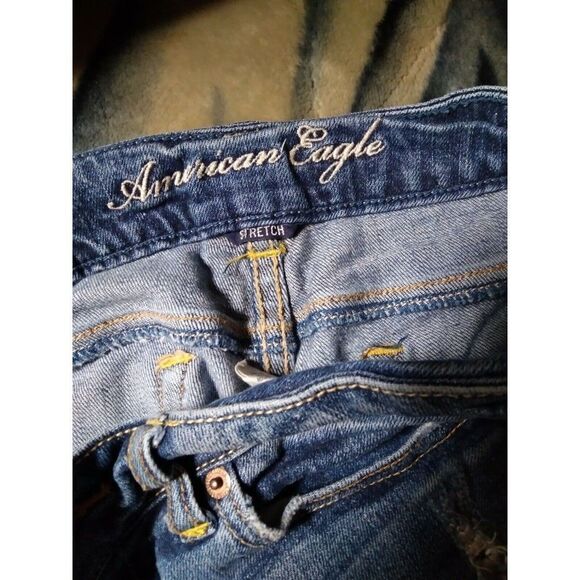 American Eagle Stretch Cuttoff Short Shorts Size 4 - Picture 3 of 4